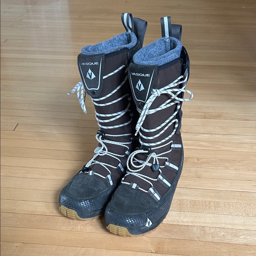Vasque Lost 40 Snow Winter Boots Mukluks - Picture 2 of 10